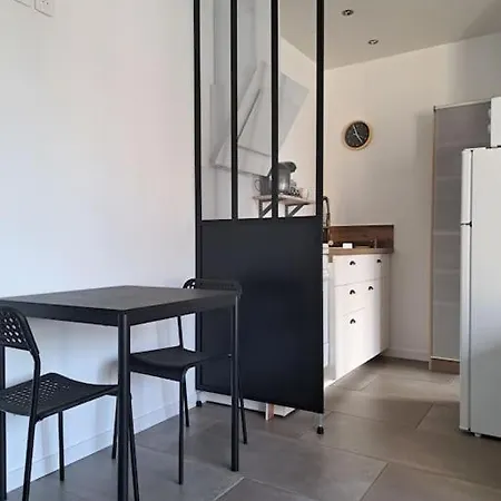 Appartement Dans Maison Avec Jardin Et Balcon, Au Calme *